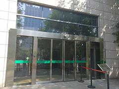 西安市政府電動(dòng)感應門(mén)維修施工